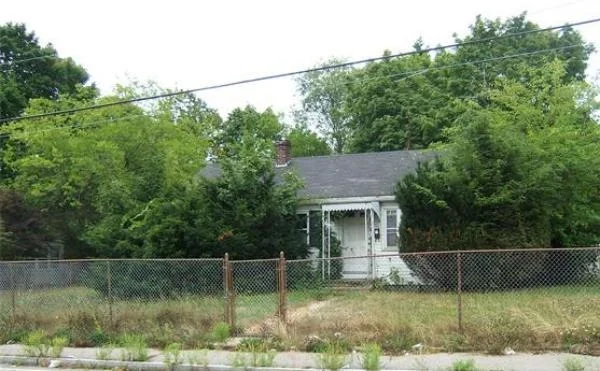 Unit for sale at 118 West Ashland, Brockton, MA 02301