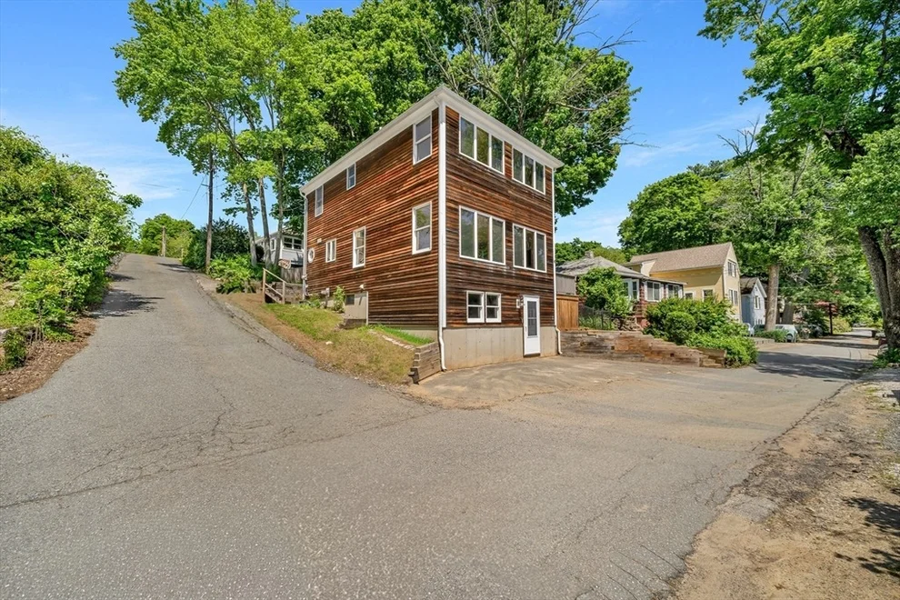 Unit for sale at 11 Beech Ln, Amesbury, MA 01913