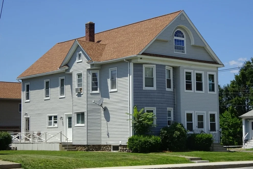 Unit for sale at 484 Burncoat St, Worcester, MA 01606
