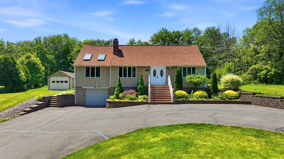 Unit for sale at 5 Hollow Rd, Wilbraham, MA 01095