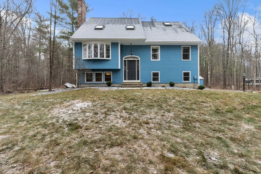 Unit for sale at 9 Michael Ln, Sterling, MA 01564