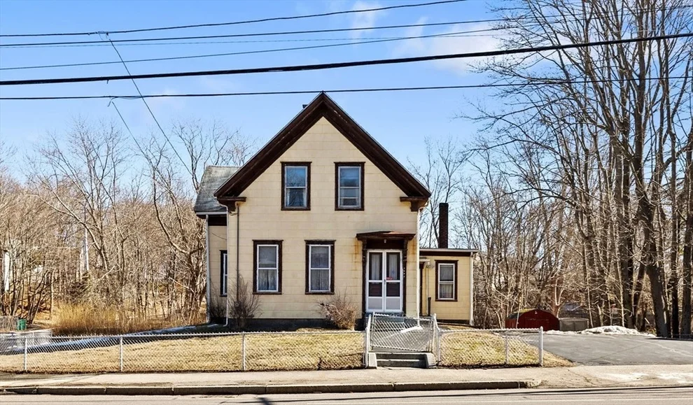 Unit for sale at 1297 Pleasant St, Weymouth, MA 02189