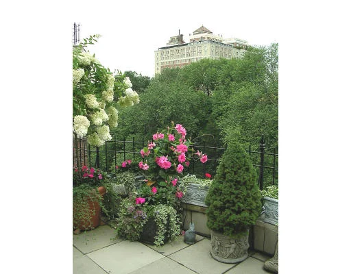 Unit for sale at 300 Boylston St, Boston, MA 02116