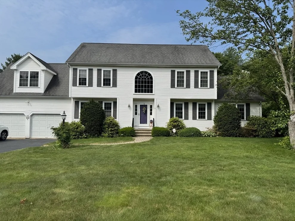 Unit for sale at 5 Gannett Way, Hopedale, MA 01747