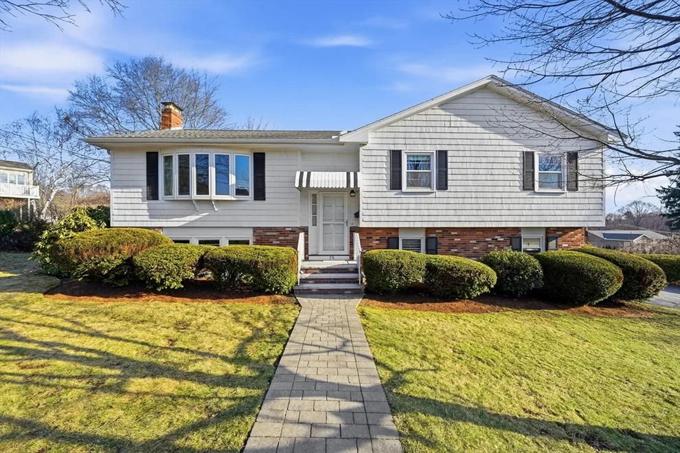 Unit for sale at 79 West Park Dr, Wakefield, MA 01880
