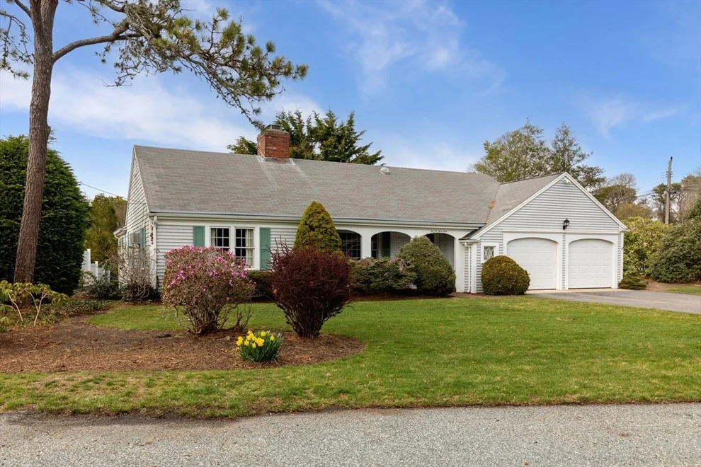Unit for sale at 2 Par 3 Dr, Yarmouth, MA 02664