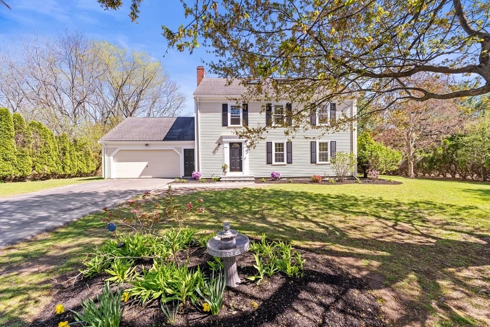 Unit for sale at 9 South Rindge Ave, Lexington, MA 02420