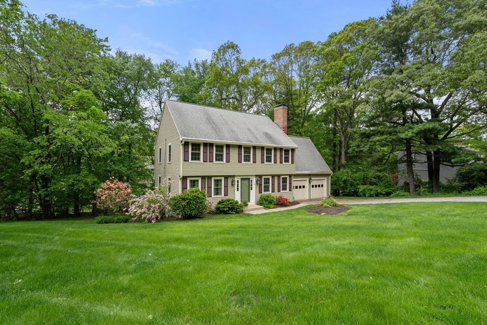 Unit for sale at 8 Wadsworth Rd, Shrewsbury, MA 01545