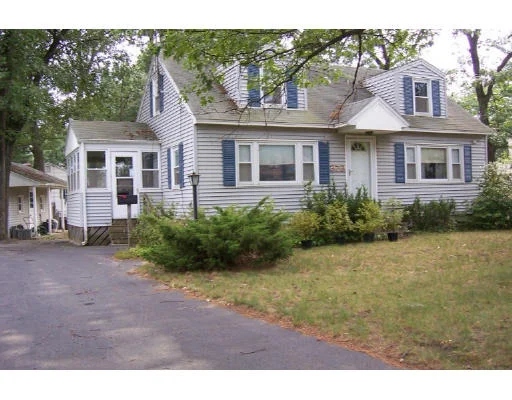 Unit for sale at 373 Shawsheen St, Tewksbury, MA 01876