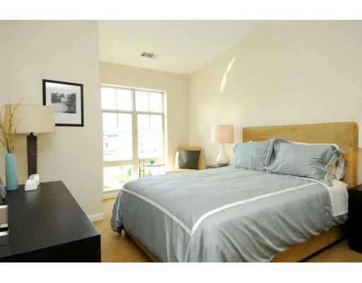 Unit for sale at 3 Repton Circle, Watertown, MA 02472