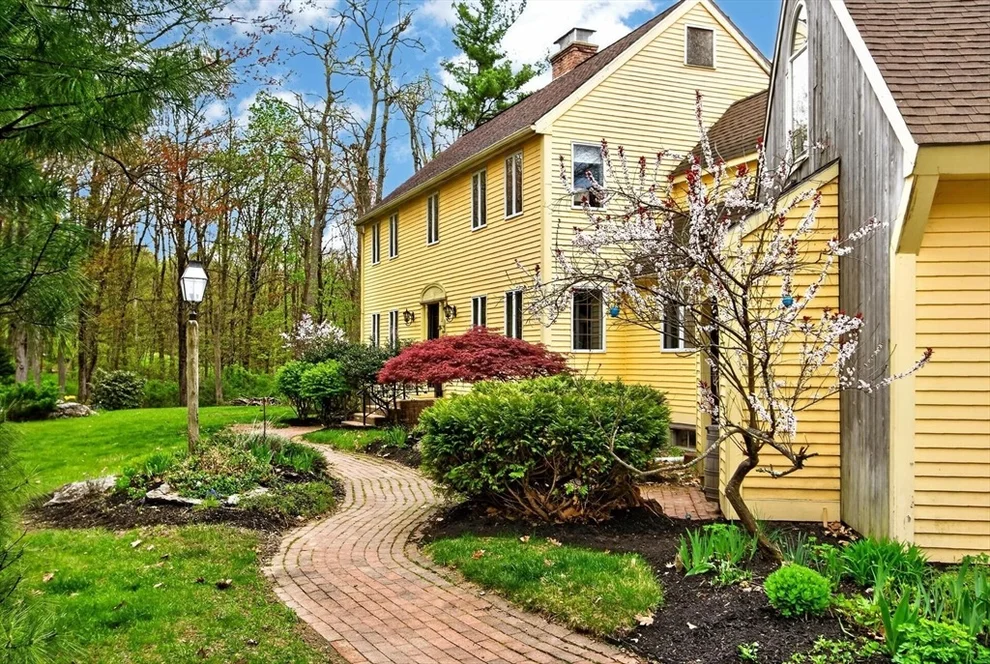 Unit for sale at 17 Boylston Avenue, Princeton, MA 01541