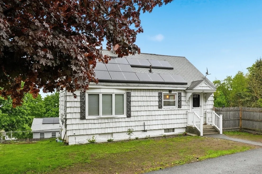 Unit for sale at 88 Everett St, Fitchburg, MA 01420