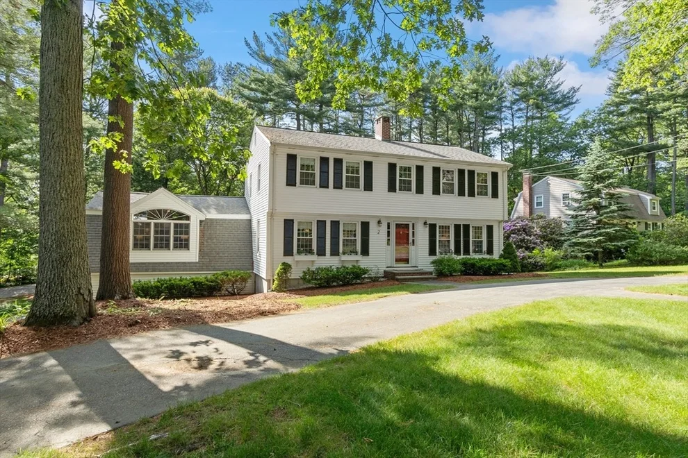 Unit for sale at 2 Pomfret Road, Chelmsford, MA 01824