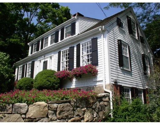 Unit for sale at 4 Linden Street, Kingston, MA 02364