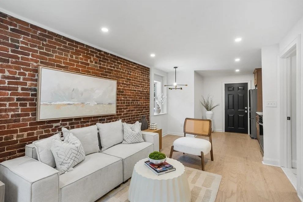 Unit for sale at 149 Derby St, Salem, MA 01970