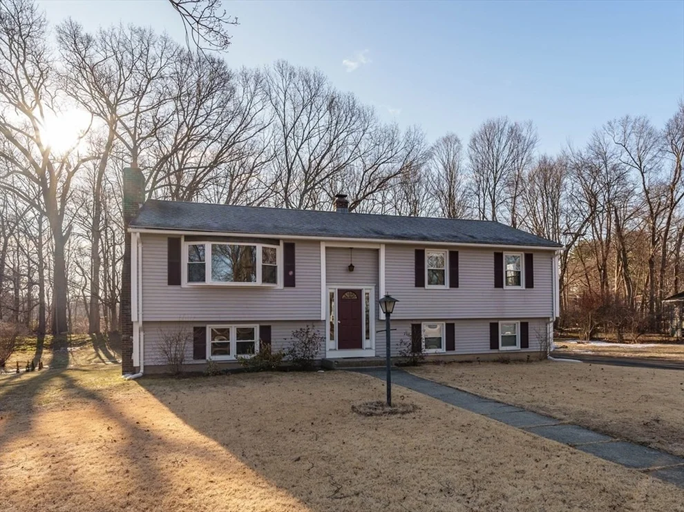 Unit for sale at 14 Kelly Dr, West Springfield, MA 01089
