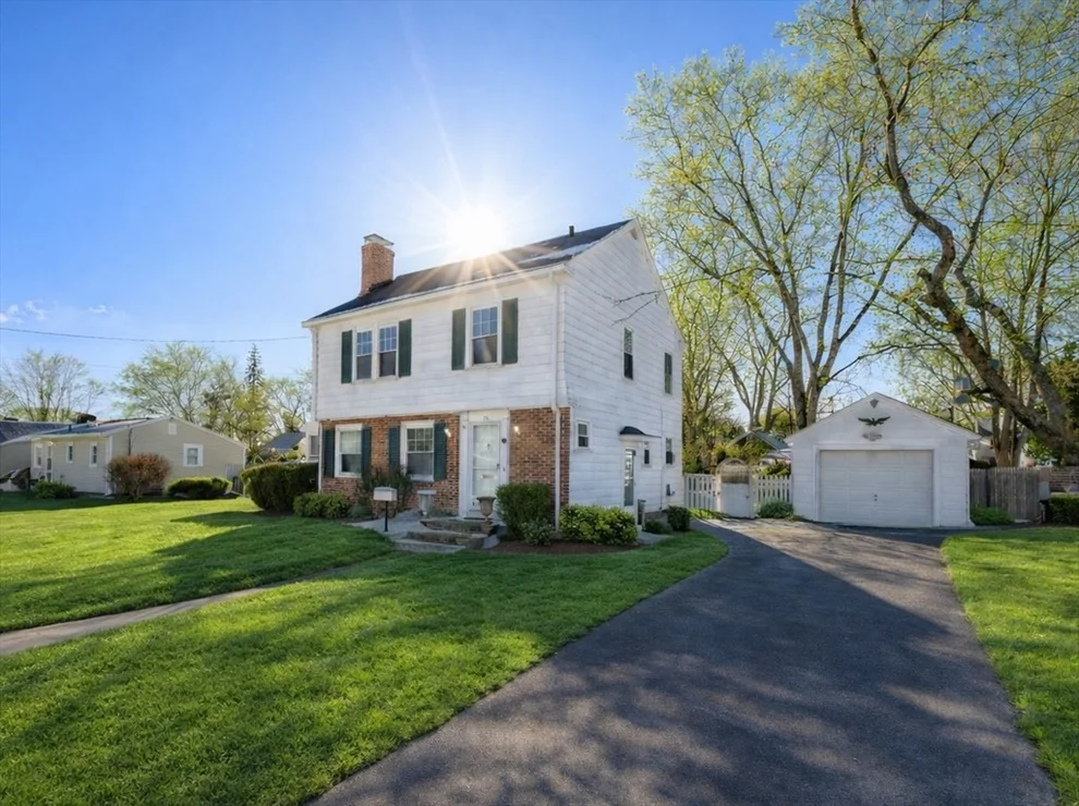 Unit for sale at 25 Newfield Ave, Warwick, RI 02888