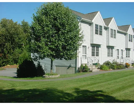 Unit for sale at 5 Kennedy Dr, Chelmsford, MA 01863