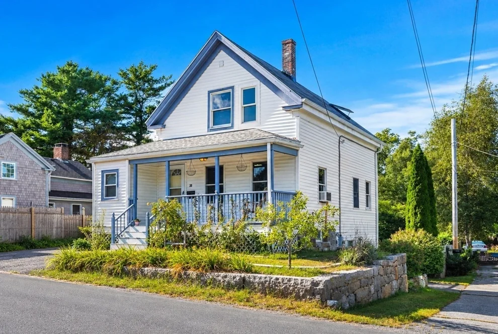 Unit for sale at 38 Pigeon Hill St, Rockport, MA 01966