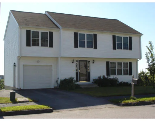 Unit for sale at 38 Cheyenne Rd, Worcester, MA 01606