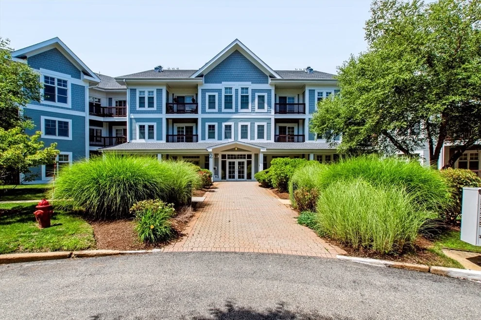Unit for sale at 501 Commerce Drive, Braintree, MA 02184
