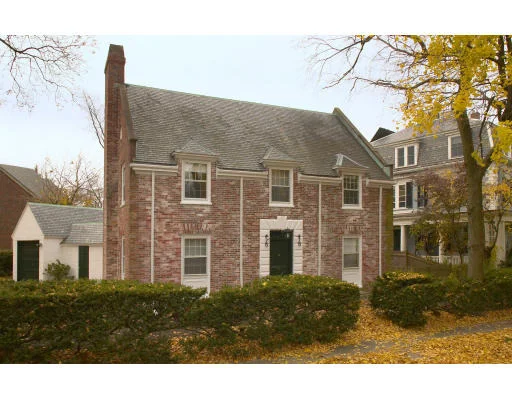 Unit for sale at 34 Larchwood Drive, Cambridge, MA 02138