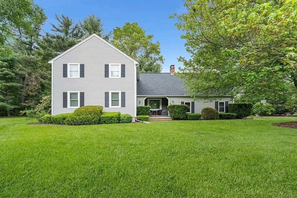 Unit for sale at 46 Vine Brook Rd, Westford, MA 01886