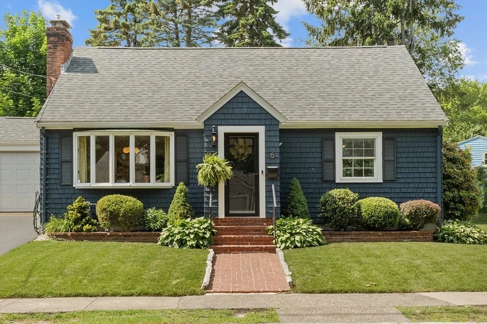 Unit for sale at 6 Hayes Rd, Salem, MA 01970