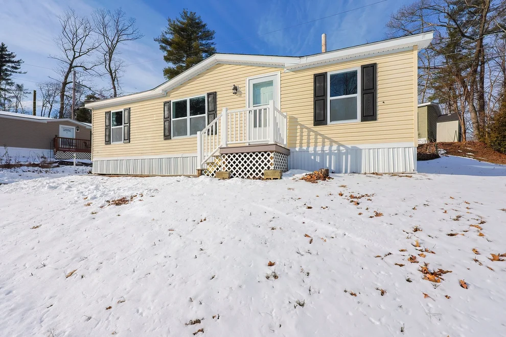 Unit for sale at 9 Emerald Dr, Merrimack, NH 03054