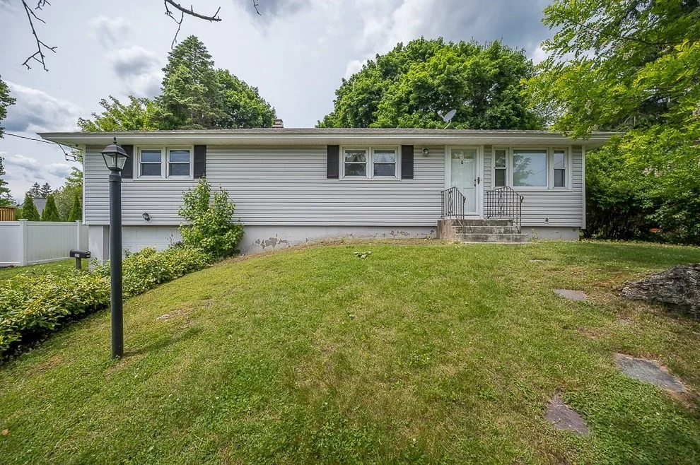 Unit for sale at 27 Chevy Chase Rd, Worcester, MA 01606