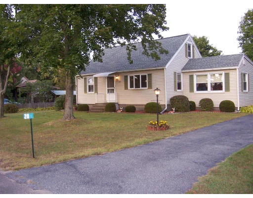 Unit for sale at 20 Greenmeadow Ln, Granby, MA 01033