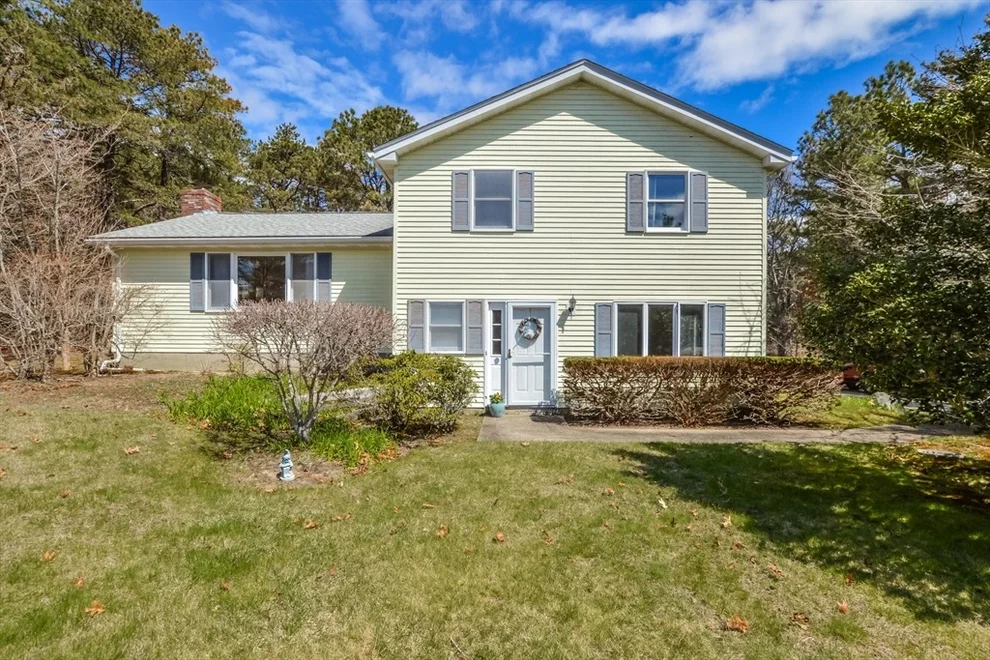 Unit for sale at 9 Tradewind Dr, Mashpee, MA 02649