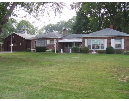 Unit for sale at 9 Oak Ave, South Hadley, MA 01075