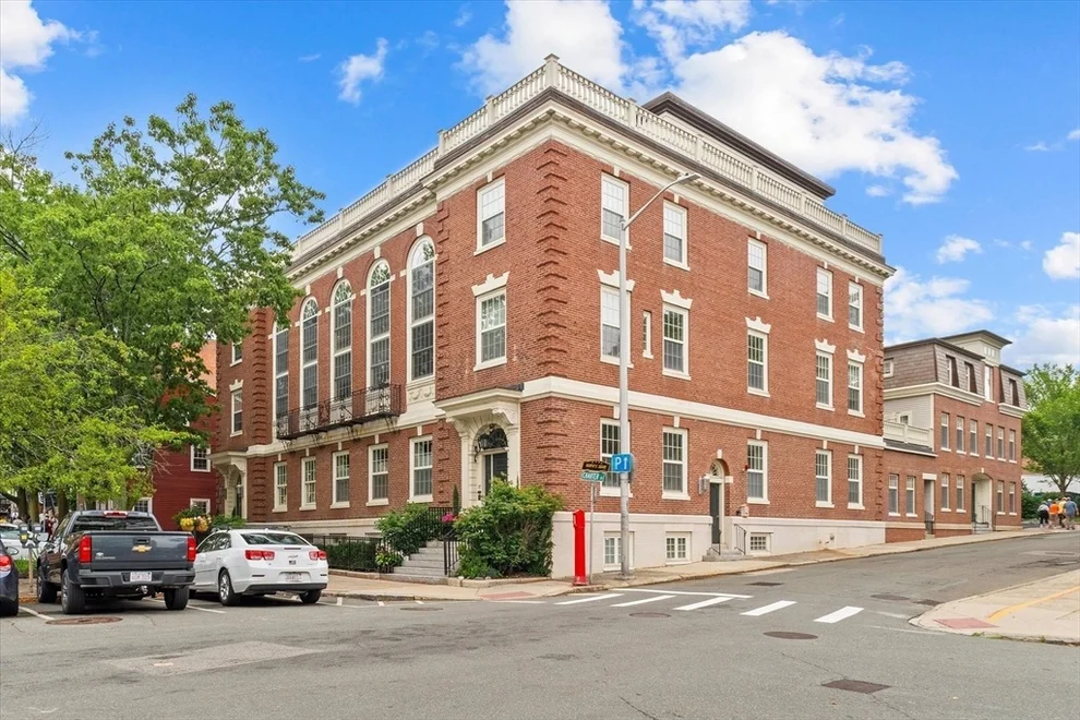 Unit for sale at 17 Central St, Salem, MA 01970