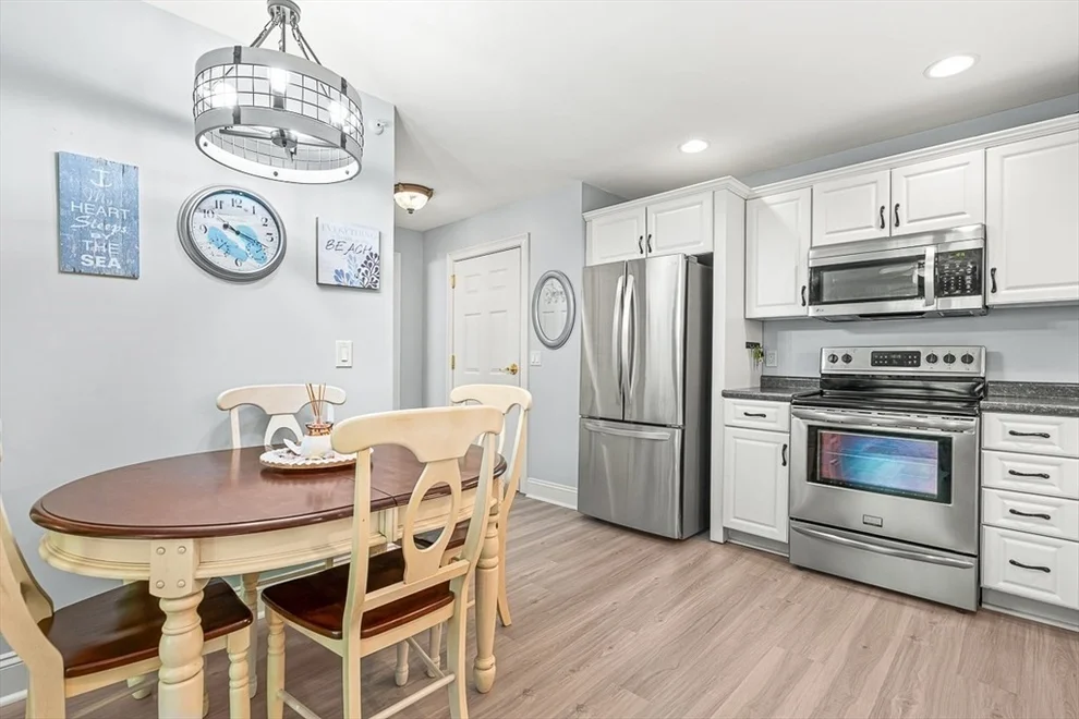 Unit for sale at 135 Beach Rd, Salisbury, MA 01952