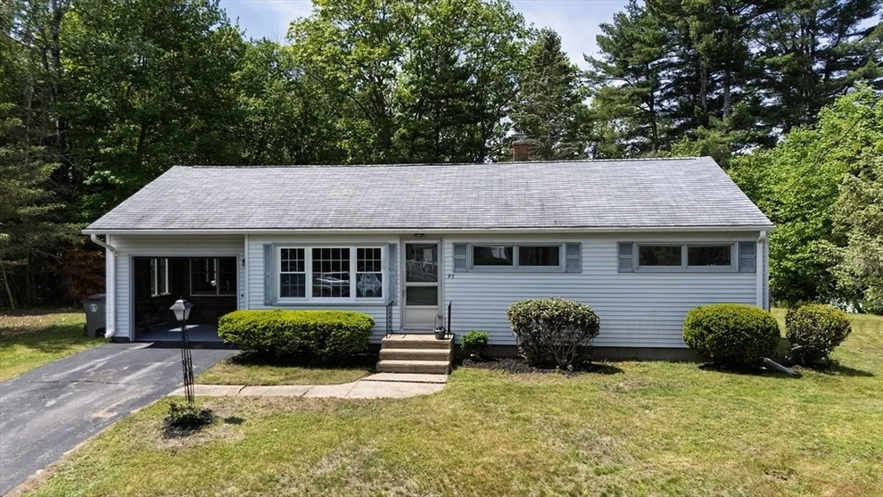 Unit for sale at 95 Ken Drive, Gardner, MA 01440