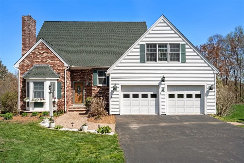 Unit for sale at 109 Towne Hill Road, Haverhill, MA 01835