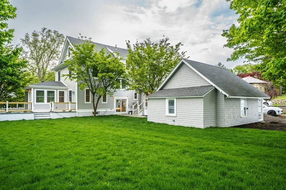Unit for sale at 37 Oakland St, Wellesley, MA 02481