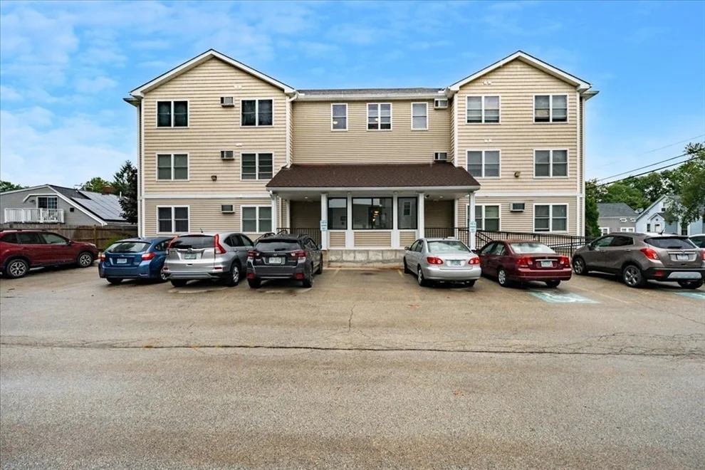 Unit for sale at 15 Lovell St, Nashua, NH 03060
