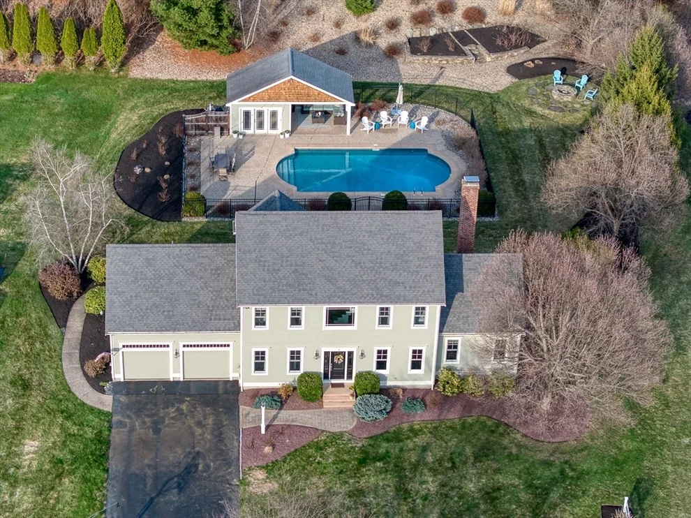 Unit for sale at 5 Southfield Ct, Grafton, MA 01519