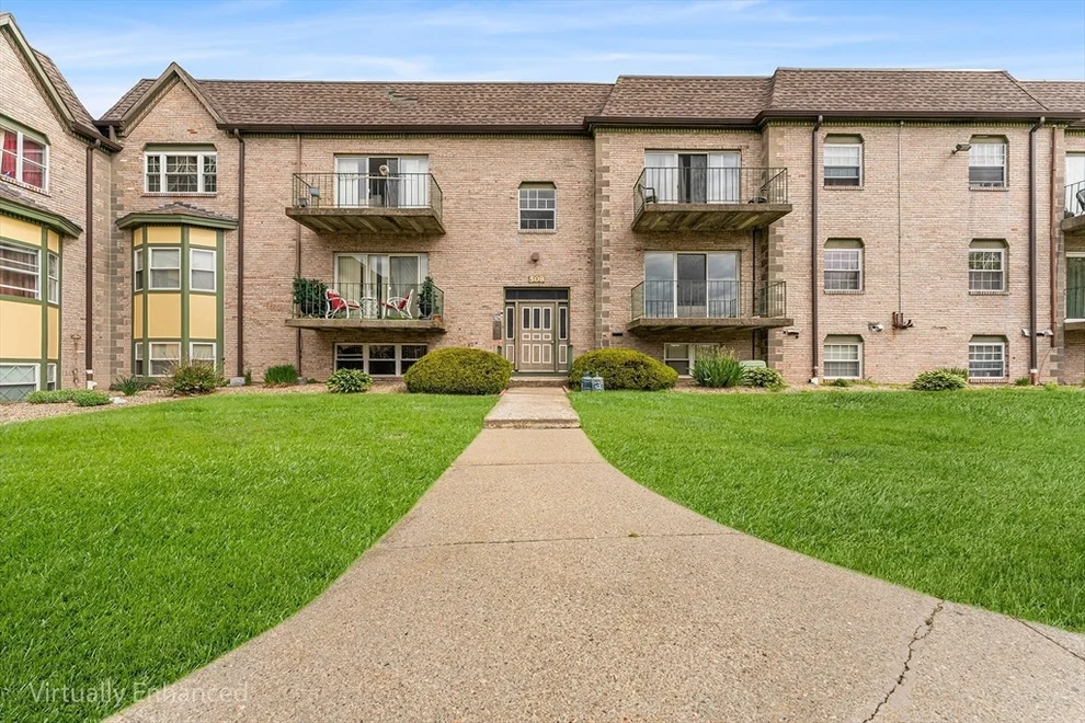 Unit for sale at 508 Oak St, Brockton, MA 02301