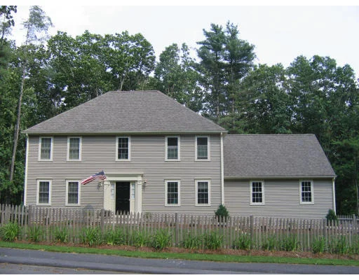 Unit for sale at 10 Hunter Ln, Sturbridge, MA 01518
