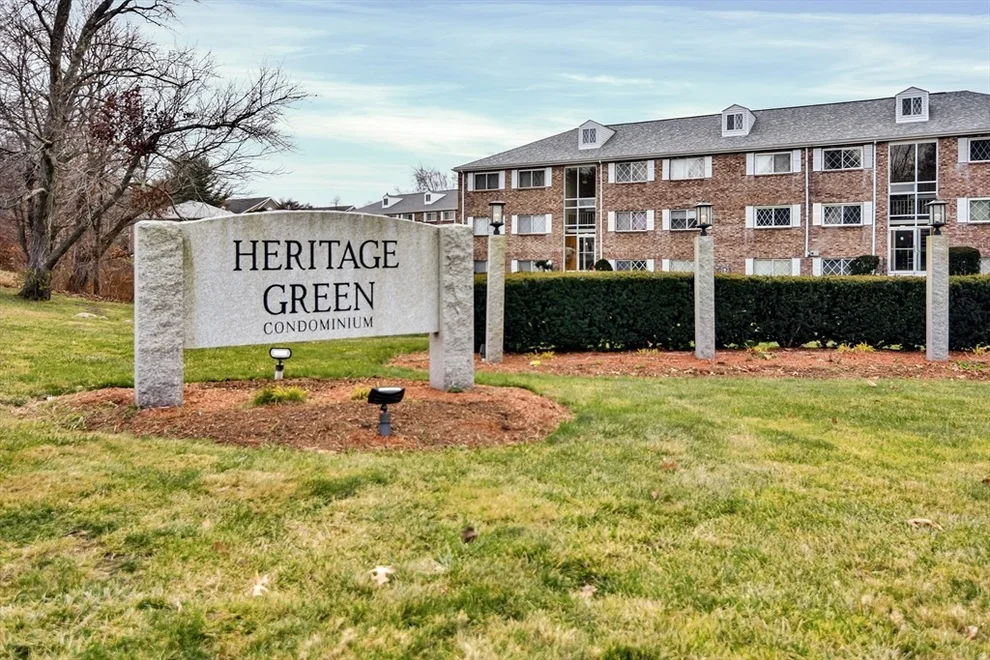 Unit for sale at 66 Fernview Ave, North Andover, MA 01845