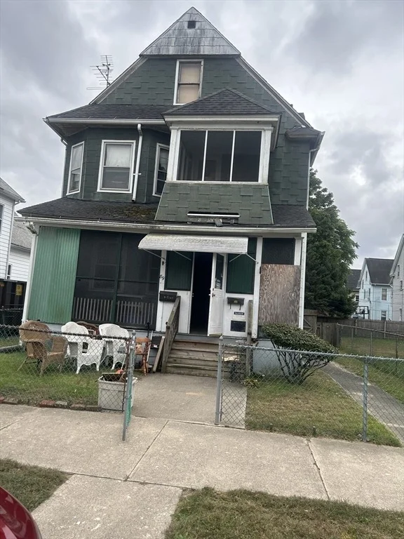 Unit for sale at 89 Grand St, Springfield, MA 01108