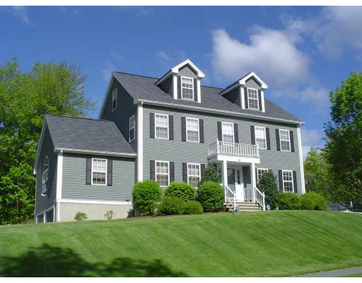 Unit for sale at 8 April Lane, Westford, MA 01886