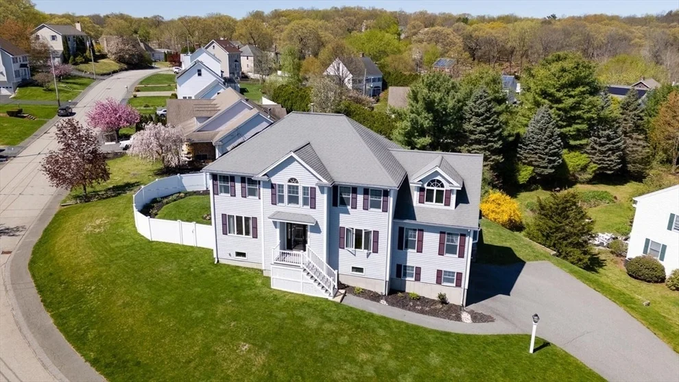 Unit for sale at 13 Lafayette Pl, Woburn, MA 01801