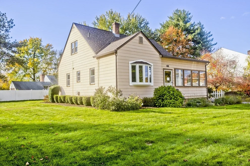 Unit for sale at 68 7th Ave, Chicopee, MA 01020
