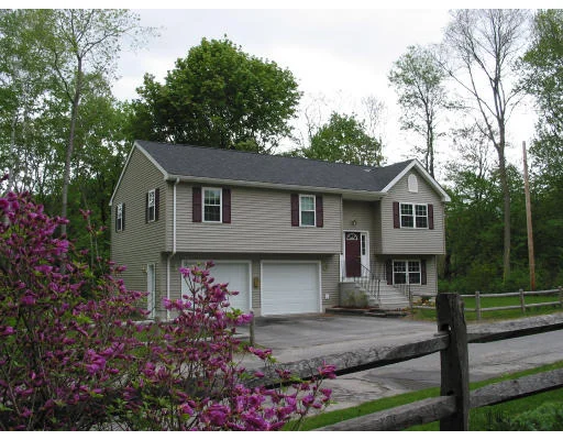 Unit for sale at 15 Tory Fort Ln, Worcester, MA 01602