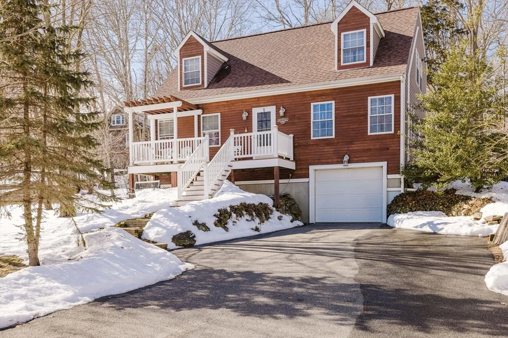 Unit for sale at 989 Elm St, Somerset, MA 02726
