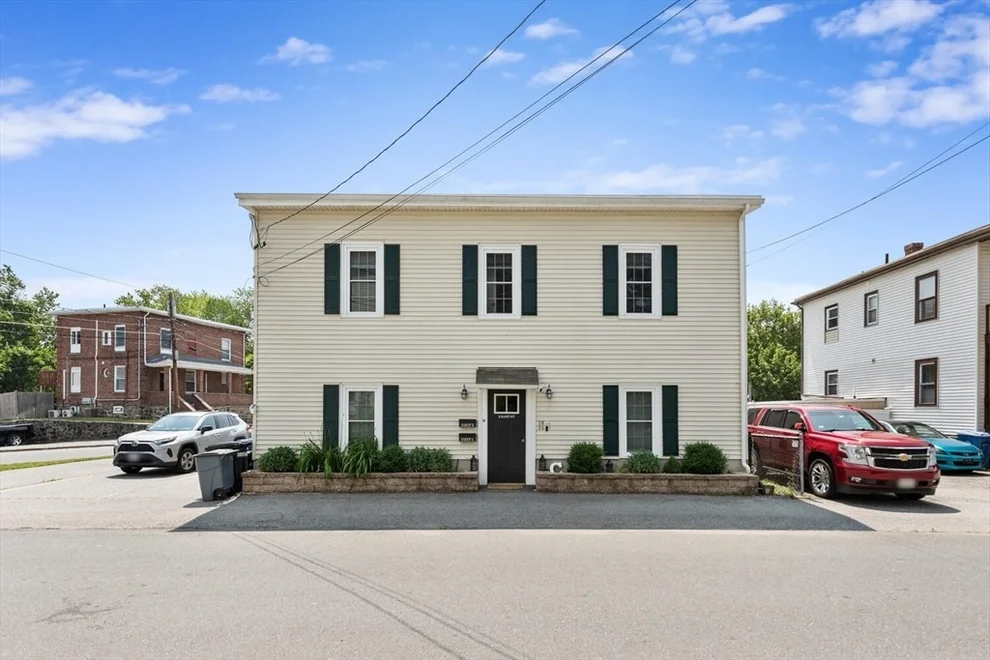 Unit for sale at 2 Hart St, Wakefield, MA 01880